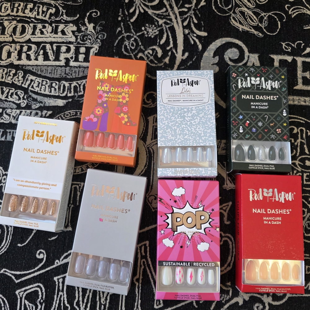 Red Aspen Press-On Nails Set - Multi-Color Collection